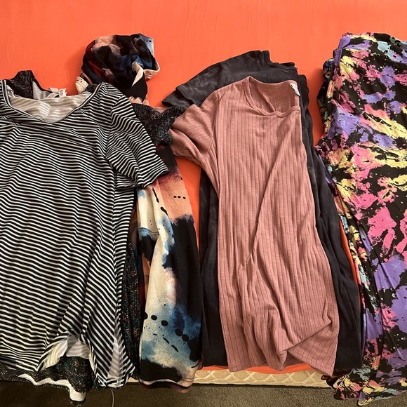 Lularoe items in excellent condition. These items have been worn once or not all - Picture 13 of 16